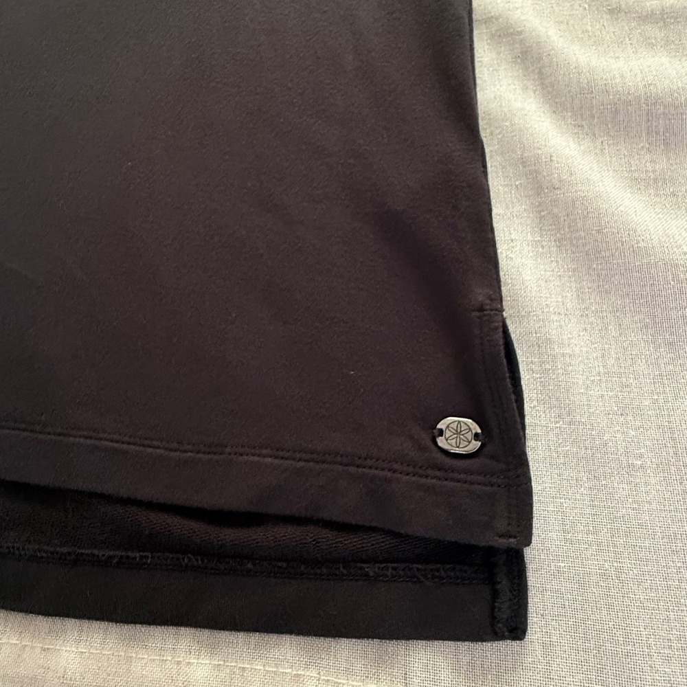 Gaiam Women's Black Small Sleeveless Cowl Neck Hoodie Yoga Activewear Top - Picture 9 of 12